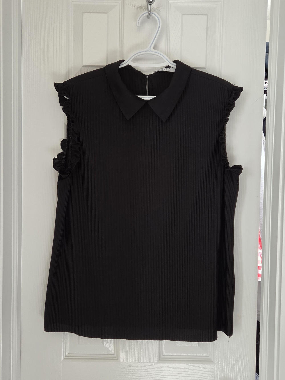 Suzy Shier Black Ruffle-Sleeve Collared Top Size L